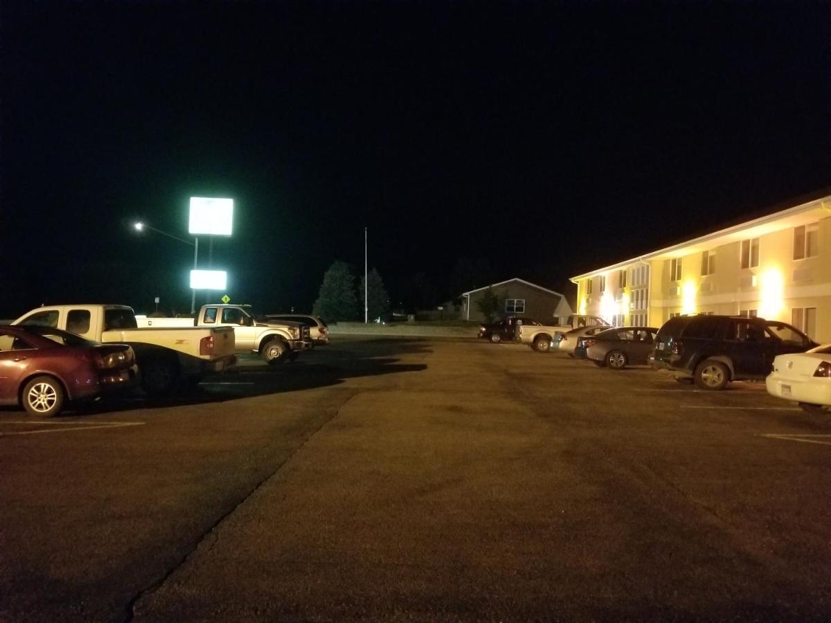 Bilmar Inn & Suites Dell Rapids Luaran gambar