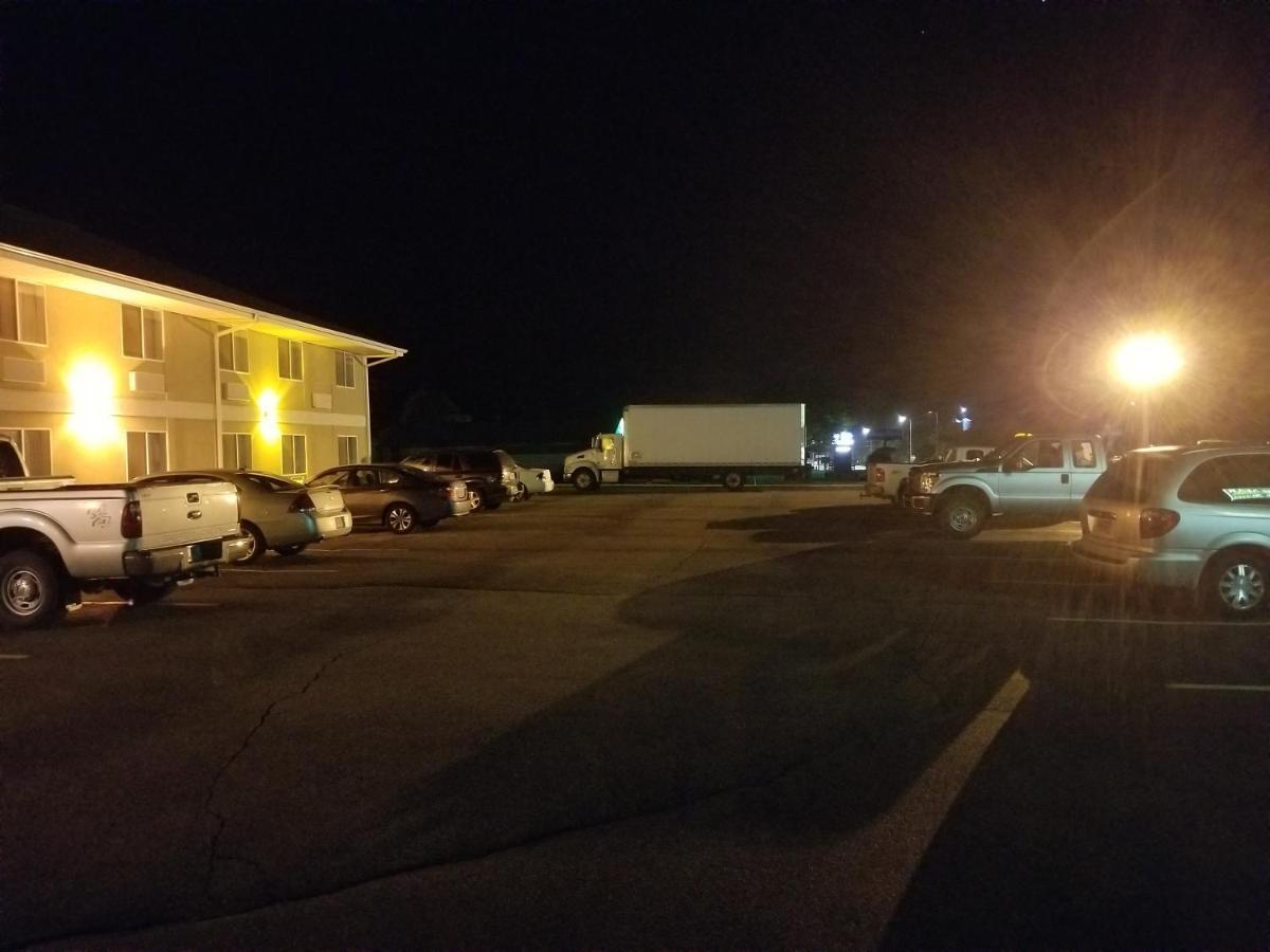 Bilmar Inn & Suites Dell Rapids Luaran gambar