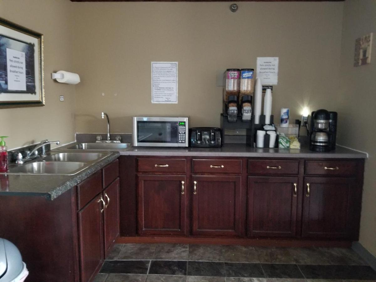 Bilmar Inn & Suites Dell Rapids Luaran gambar