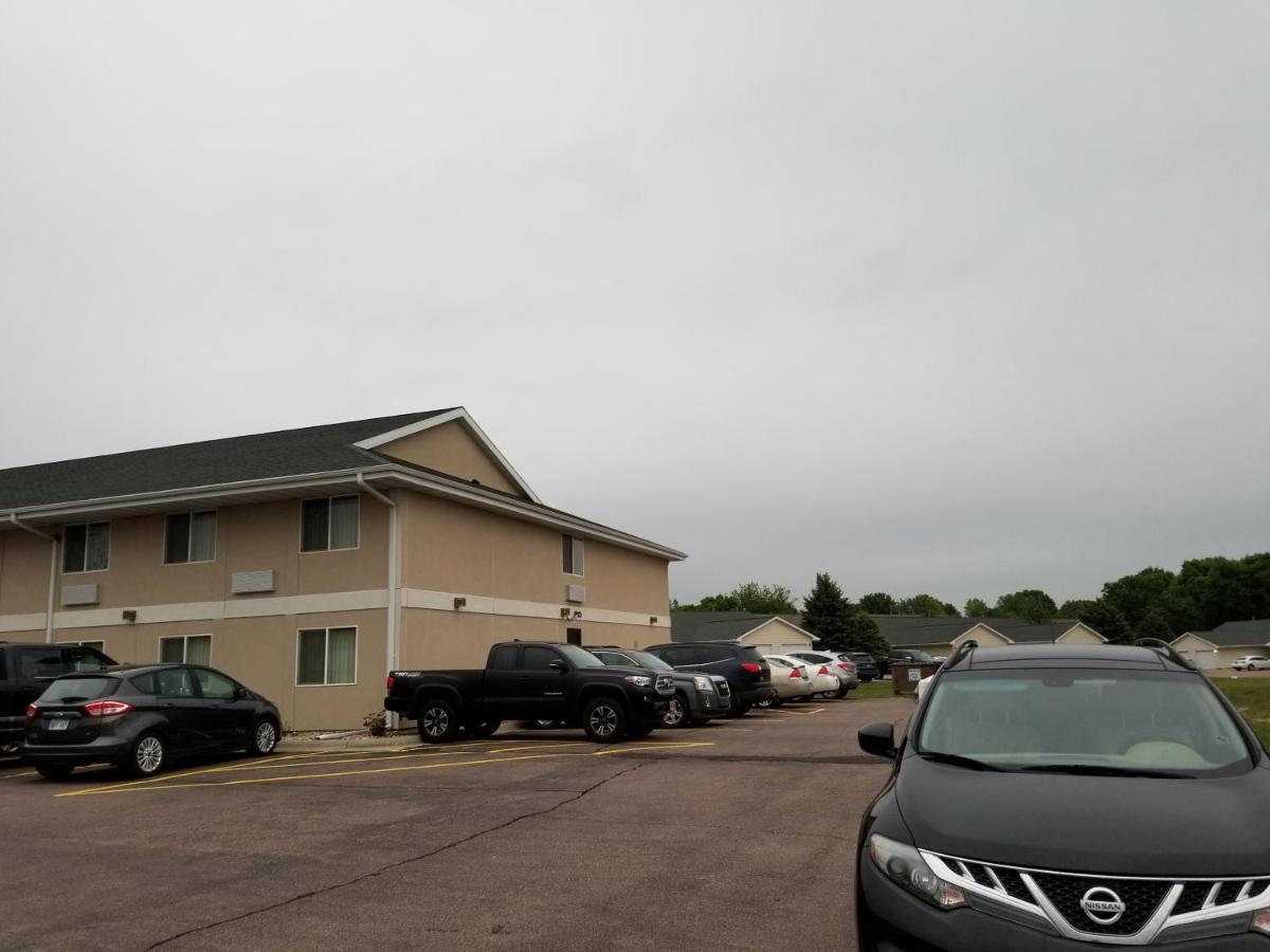 Bilmar Inn & Suites Dell Rapids Luaran gambar